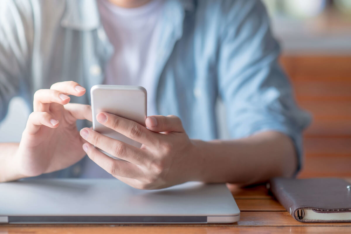 スマホでメルカリを使う人